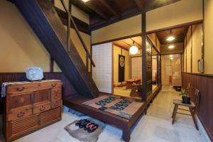 Posezení v ubytování 宮島 町家宿 進龍庵