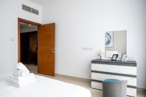 Fotografie z fotogalerie ubytování ALH Vacay - Modern 1 bedroom in Downtown v Dubaji