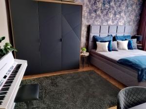 Postel nebo postele na pokoji v ubytování Nice HOME