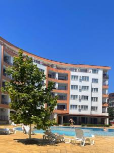 Afbeelding uit fotogalerij van Riviera Fort Beach Apartments by Kalina Resort, Ravda in Ravda