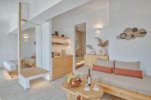 Gallery image of Marinatou Suites in Antiparos Town
