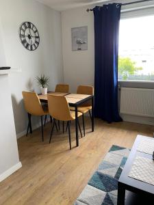 Posedenie v ubytovaní Apartament Morska