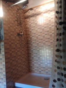 Koupelna v ubytování Casa Soleta Ezcaray