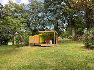 Ogród w obiekcie Camping Le Convivial