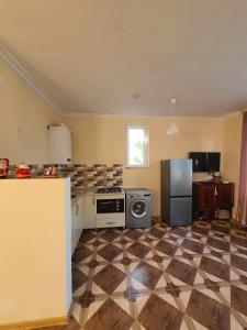 Η κουζίνα ή μικρή κουζίνα στο Villa Sadgeri