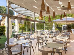 Aqua Pedra Dos Bicos Design Beach Hotel - Adults Friendly餐厅或其他用餐的地方