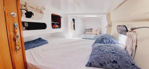 Voodi või voodid majutusasutuse Sailing Experiences - Full Catamaran with skipper toas