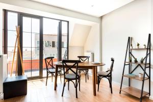 Fotografie z fotogalerie ubytování Decent apartment with a magnificent terrace , view v destinaci Istanbul + 10 fotografií