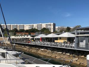 Fotografie z fotogalerie ubytování Sleep and Sail - Marina de Oeiras - Lisbon's coast v destinaci Oeiras