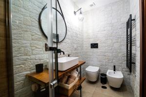 Ένα μπάνιο στο Room-Antica +12 φωτογραφίες