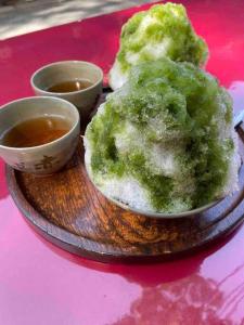 アパートメントの敷地内または近くでの食事または食べ物