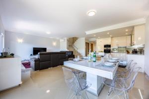 Η κουζίνα ή μικρή κουζίνα στο Boa Vista - Casa Jacques