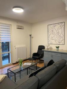 Posezení v ubytování Casa Ambra, 50m vom Comer See, 2 private Parkplätze