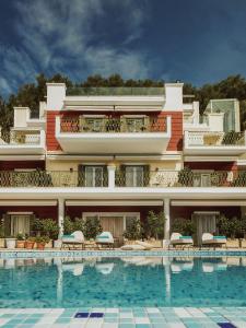 Bazén v ubytování Irida Boutique Hotel nebo v jeho okolí