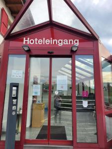 Certifikát, ocenenie alebo iný dokument vystavený v ubytovaní Gasthof Enge Self Check-In Hotel