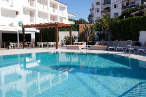 Piscina en o cerca de Typic Oasis Sa Tanca