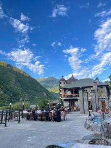 O vedere generală la munți sau o vedere la munte luată de la acest hotel