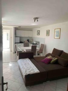 Kuchyň nebo kuchyňský kout v ubytování Studio Apartman Tena sa terasom i pogledom na more + 5 fotografií
