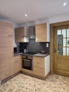 Kuchyň nebo kuchyňský kout v ubytování Beau trois pièces au centre de Sélestat centre + 7 fotografií