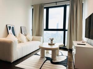 Μια τηλεόραση ή/και κέντρο ψυχαγωγίας στο V Residence Suites-27