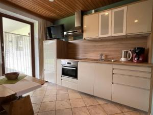 Kuchnia lub aneks kuchenny w obiekcie Appartement Fischer