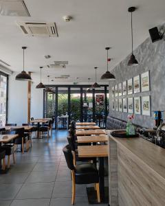 Restaurace v ubytování Hostel Villa Domus
