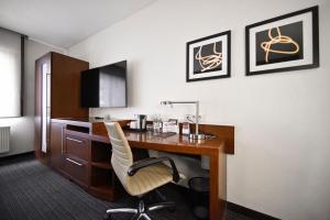 TV a/nebo společenská místnost v ubytování Yerevan Place Hotel