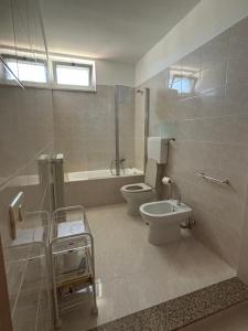 Ένα μπάνιο στο Casa Vacanze Estivia