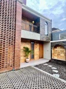 Το κτήριο όπου στεγάζεται  η βίλα