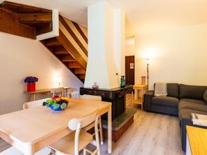 Posezení v ubytování Apartment Chicca by Interhome