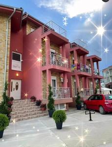 Zgradba, v kateri se nahaja aparthotel
