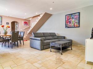 Posezení v ubytování Holiday Home Villa Les Oliviers by Interhome