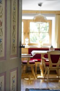 Posezení v ubytování Holiday Home Gasser-2 by Interhome + 29 fotografií
