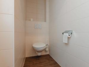 Kúpeľňa v ubytovaní Apartment Rübezahl-2 by Interhome