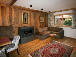 Χώρος καθιστικού στο Apartment Erzherzog's Apts Kaiser und Alpenlodge by Interhome