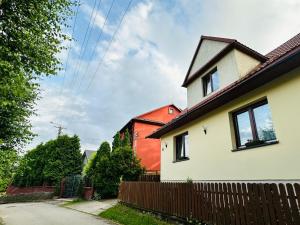 Budova, v ktorej sa apartmán nachádza