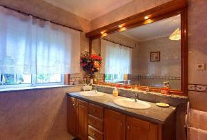 Koupelna v ubytování Casa dos Encantos + 24 fotografií