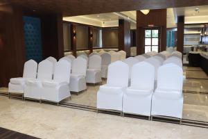 Posezení v ubytování Hotel Golden Nest Thane