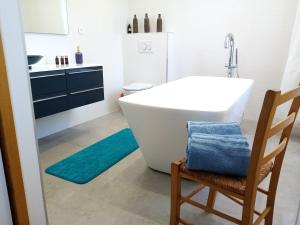 Fotografie z fotogalerie ubytování La maison de Félix v destinaci Luc-sur-Orbieu