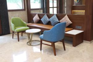Posezení v ubytování Hotel Golden Nest Thane