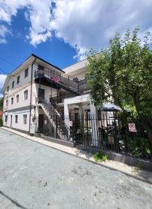 Bygningen som pensionatet ligger i