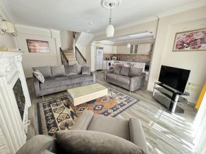 Posezení v ubytování Villa Defne Oludeniz Private Villa