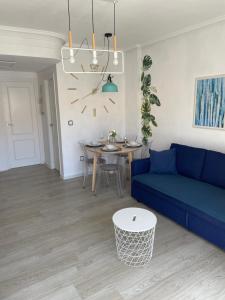 Część wypoczynkowa w obiekcie Przytulny Apartament 100m od plaży
