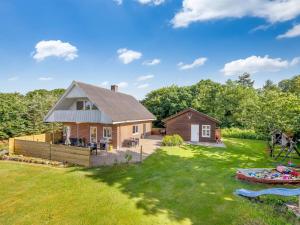 Zahrada ubytování Holiday Home Ditleif - 8km to the inlet by Interhome