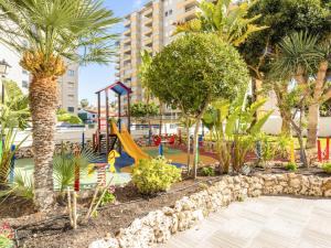 Herní místnost nebo prostor pro děti v ubytování Apartment Bonaire IV - La Concha-2 by Interhome