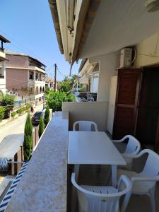 Balkón nebo terasa v ubytování Golden vacations at Pefkohori 2