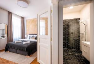 Postel nebo postele na pokoji v ubytování 3BR & 2,5Bath Heaven of Harmony 2 Theater VIEW