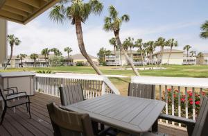 Balkón nebo terasa v ubytování Sandpiper Cove Unit1064