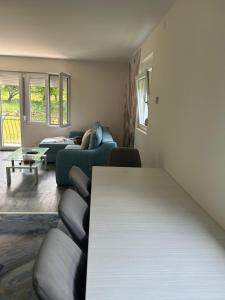 Posezení v ubytování Kosmaj Ruža vetrova + 37 fotografií