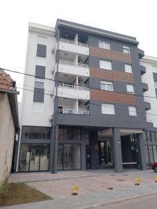 O edifício onde o apartamento está situado